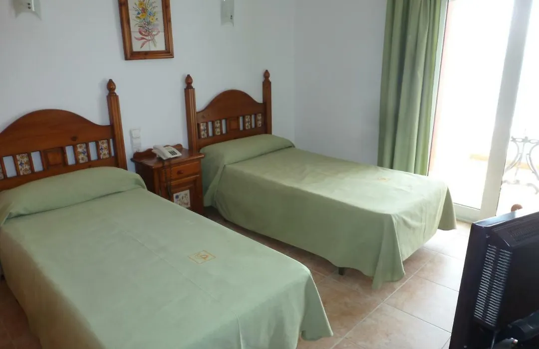 Hostal Cortés-1
